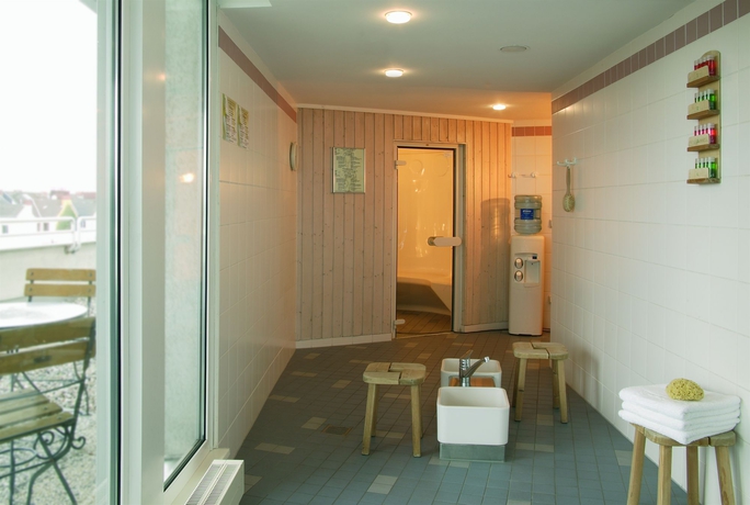 Imagen de la piscina del Hotel Nh Collection Hamburg City. Foto 15