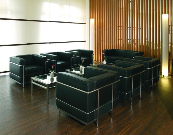 Imagen de los interiores del Hotel Nh Collection Hamburg City. Foto 14