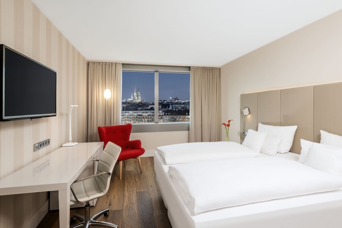 Imagen de la habitación del Hotel Nh Collection Köln Mediapark. Foto 11