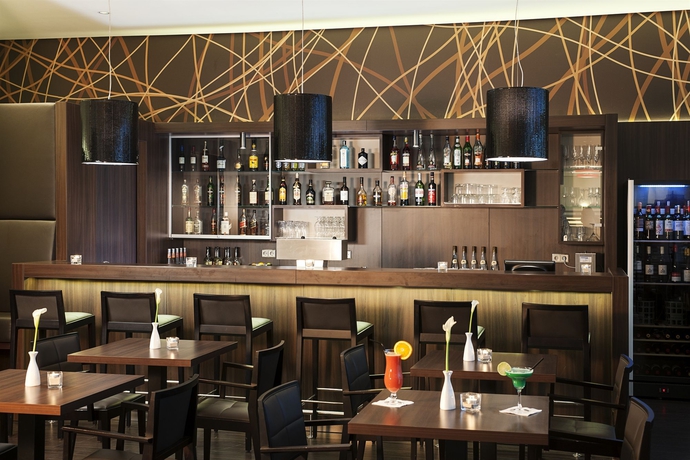 Imagen del bar/restaurante del Hotel Nh Collection Köln Mediapark. Foto 6