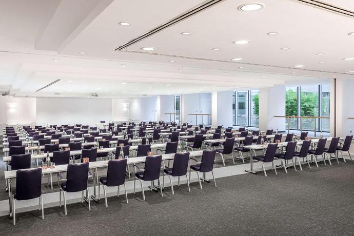 Imagen de los interiores del Hotel Nh Collection K&ouml;ln Mediapark. Foto 10