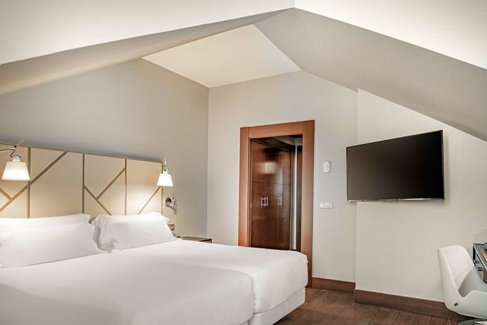 Imagen de la habitación del Hotel Nh Collection León Plaza Mayor. Foto 7
