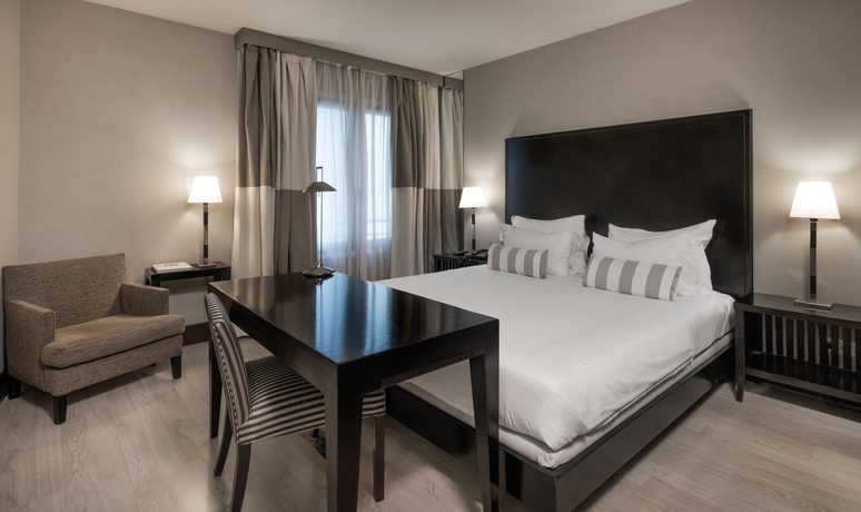 Imagen de la habitación del Hotel Nh Collection Lisboa Liberdade. Foto 10