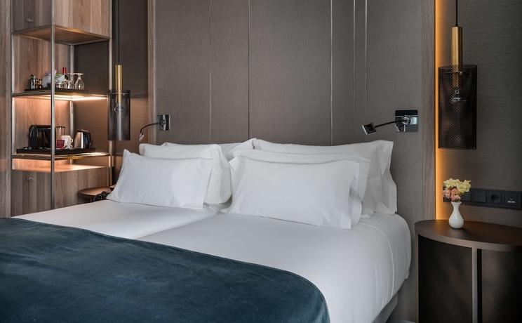 Imagen de la habitación del Hotel Nh Collection Madrid Gran Vía. Foto 11
