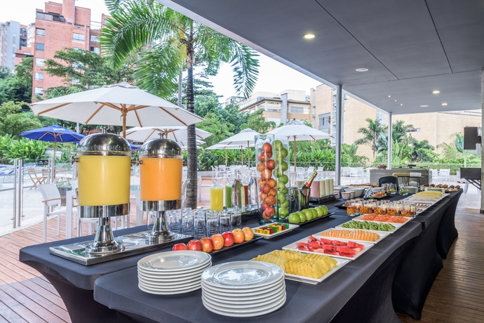 Imagen del bar/restaurante del Hotel Nh Collection Medell&iacute;n Royal. Foto 4