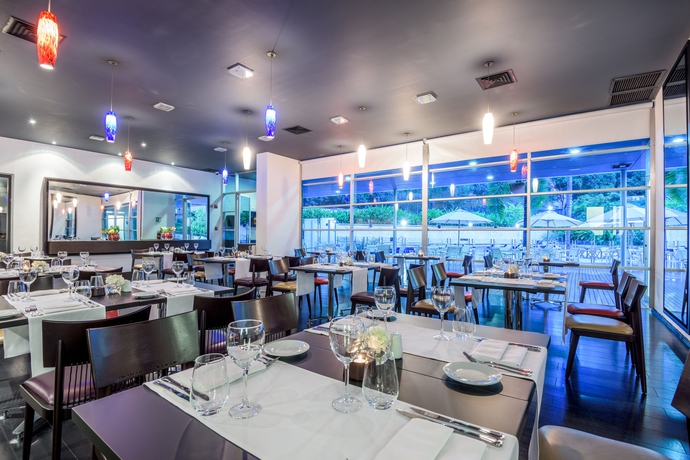 Imagen del bar/restaurante del Hotel Nh Collection Medell&iacute;n Royal. Foto 6