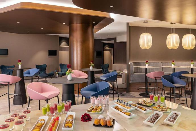 Imagen del bar/restaurante del Hotel Nh Collection München Bavaria. Foto 5