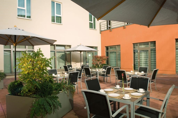 Imagen de los exteriores del Hotel Nh Collection N&uuml;rnberg City. Foto 14