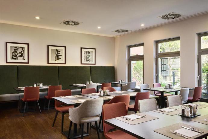 Imagen del bar/restaurante del Hotel Nh Collection N&uuml;rnberg City. Foto 3