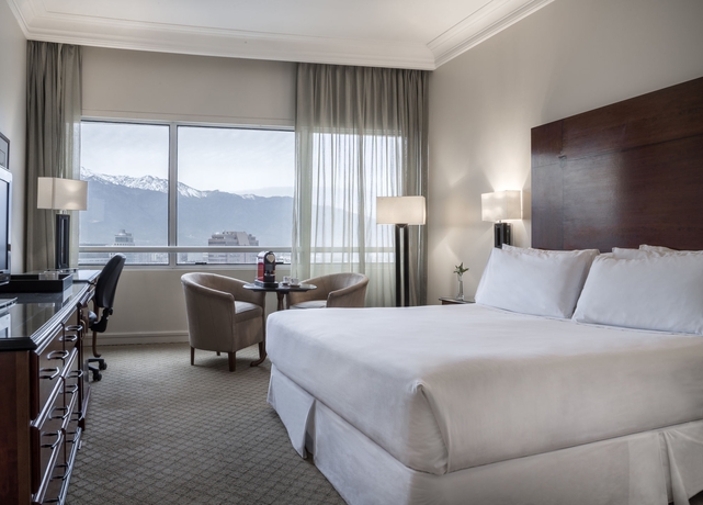 Imagen de la habitación del Hotel Nh Collection Plaza Santiago. Foto 9