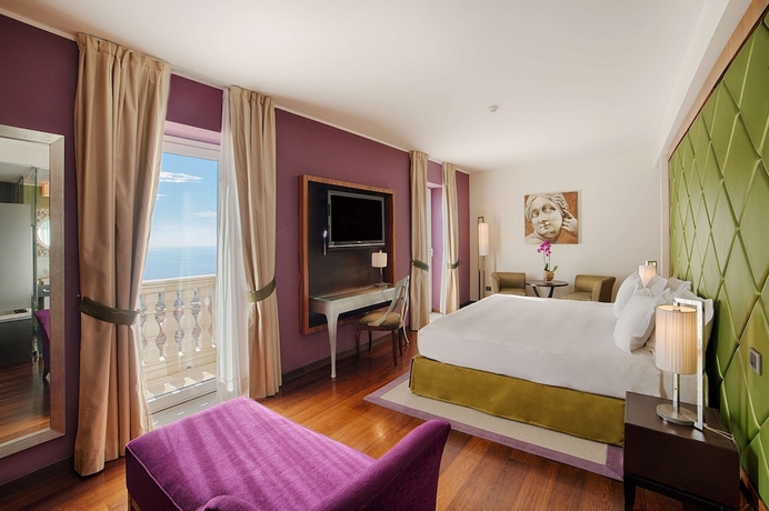 Imagen de la habitación del Hotel Nh Collection Taormina. Foto 4