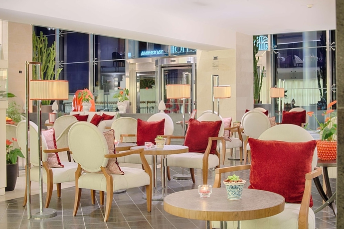 Imagen de los interiores del Hotel Nh Collection Taormina. Foto 18