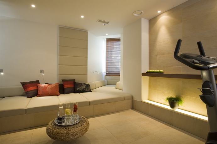 Imagen de la piscina del Hotel Nh Collection Wien Zentrum. Foto 16