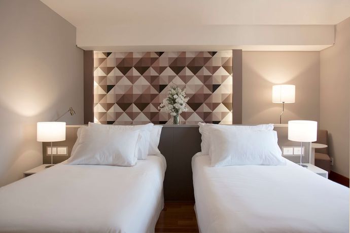 Imagen de la habitación del Hotel Nh Curitiba The Five. Foto 4