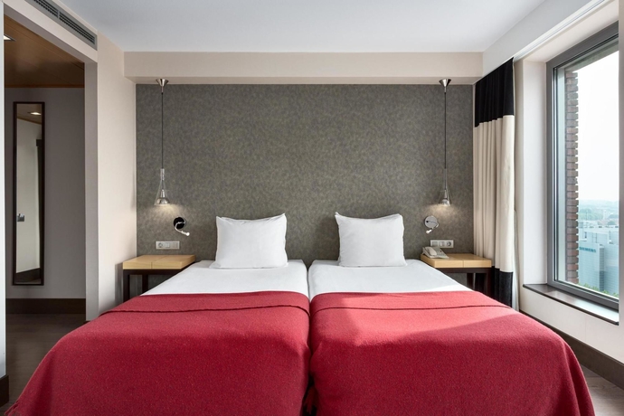 Imagen de la habitación del Hotel Nh Den Haag. Foto 6