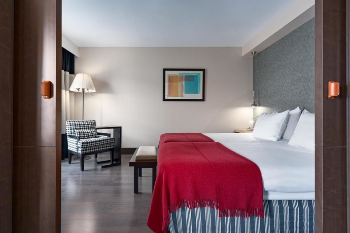 Imagen de la habitación del Hotel Nh Den Haag. Foto 7