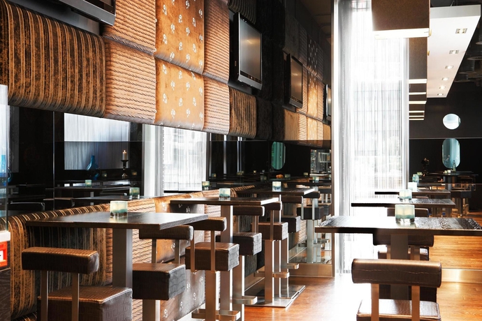 Imagen del bar/restaurante del Hotel Nh Den Haag. Foto 3