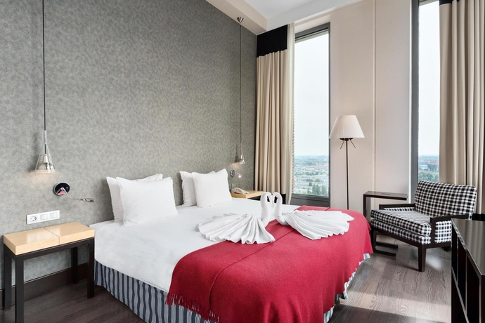 Imagen de los exteriores del Hotel Nh Den Haag. Foto 13