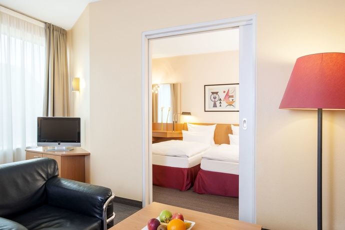 Imagen de los interiores del Hotel Nh Dortmund. Foto 10