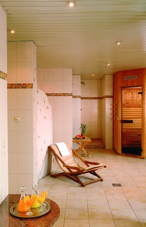 Imagen de la piscina del Hotel Nh Dortmund. Foto 16