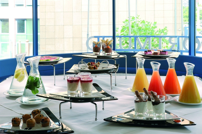 Imagen del bar/restaurante del Hotel Nh Dortmund. Foto 7