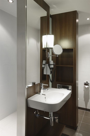 Imagen de la habitación del Hotel Nh Eindhoven Conference Centre Koningshof. Foto 6