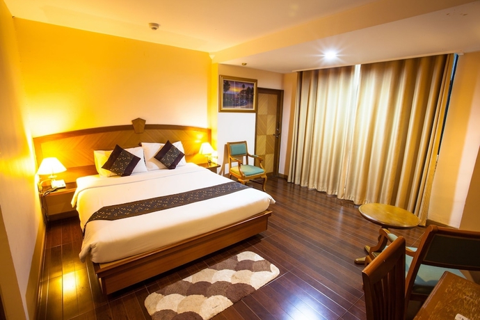 Imagen de la habitación del Hotel Nh Elegant. Foto 4