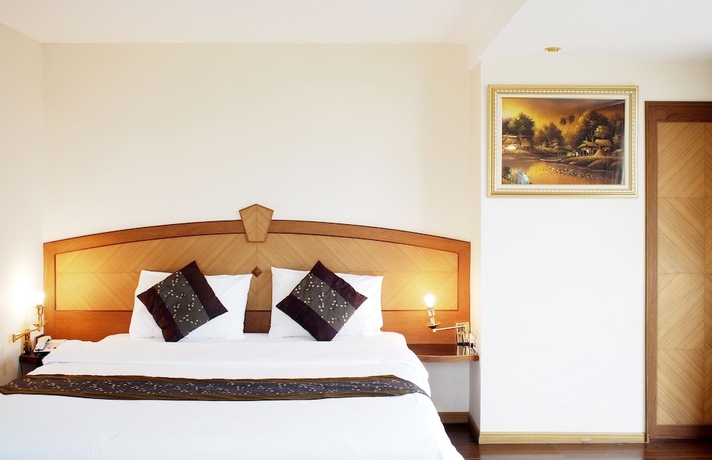 Imagen de la habitación del Hotel Nh Elegant. Foto 5