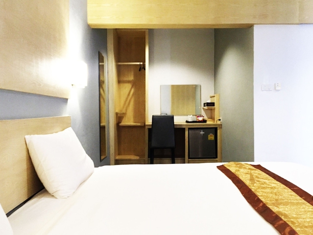 Imagen de la habitación del Hotel Nh Elegant. Foto 11