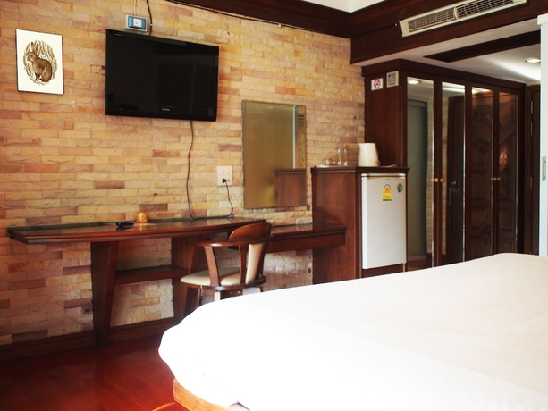 Imagen de la habitación del Hotel Nh Elegant. Foto 13