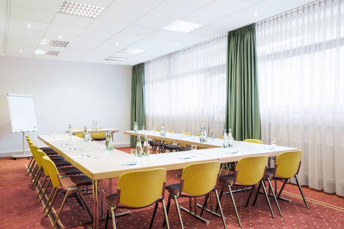 Imagen de los interiores del Hotel Nh Erlangen. Foto 12