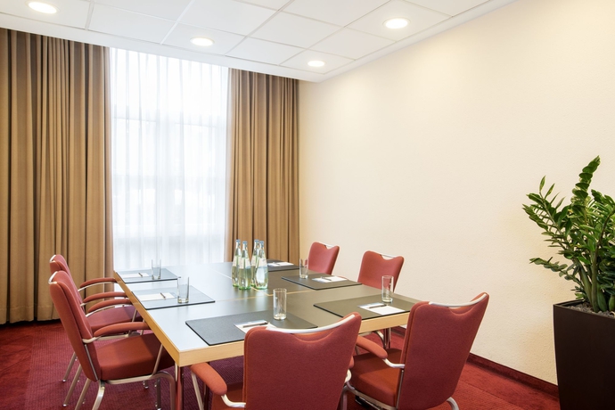 Imagen de los interiores del Hotel Nh Frankfurt Airport. Foto 14