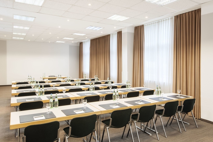 Imagen de los interiores del Hotel Nh Frankfurt Airport. Foto 16