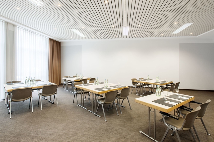 Imagen de los interiores del Hotel Nh Frankfurt Airport West. Foto 13