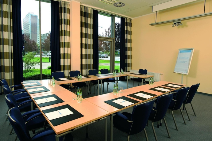 Imagen de los interiores del Hotel Nh Frankfurt Niederrad. Foto 10