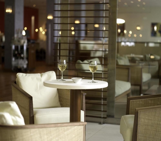 Imagen del bar/restaurante del Hotel Nh Frankfurt Niederrad. Foto 2