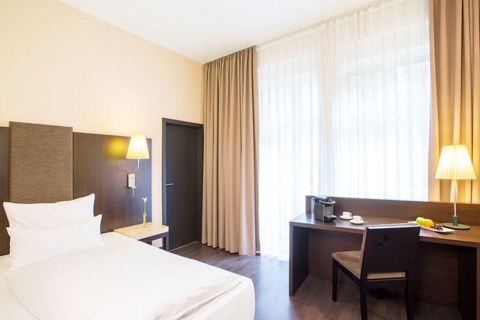 Imagen de la habitación del Hotel Nh Frankfurt Villa. Foto 8