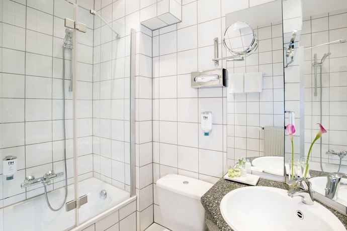 Imagen de la habitación del Hotel Nh Frankfurt Villa. Foto 9