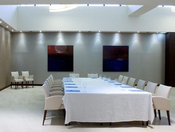 Imagen de los interiores del Hotel Nh Gijón. Foto 12