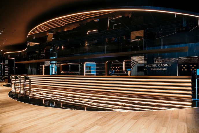 Imagen de los interiores del Hotel Nh Gran Casino Extremadura. Foto 18
