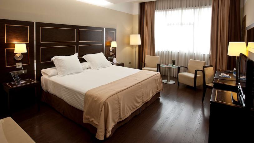 Imagen de la habitación del Hotel Nh Gran Casino Extremadura. Foto 13
