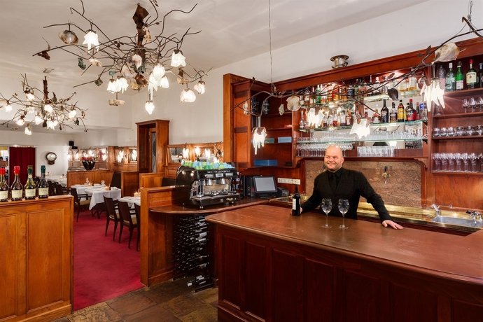 Imagen del bar/restaurante del Hotel Nh Groningen De Ville. Foto 1