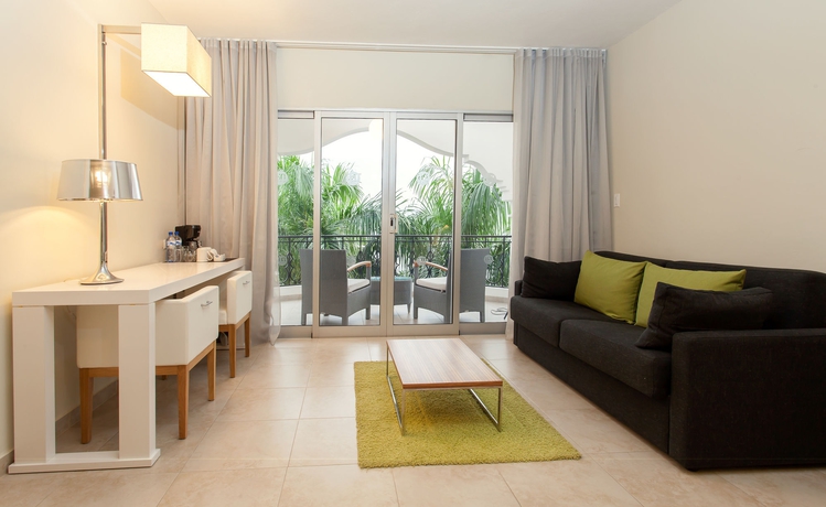 Imagen de los interiores del Hotel Nh Haiti El Rancho. Foto 12
