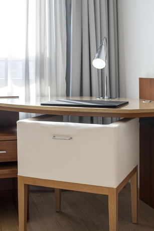 Imagen de la habitación del Hotel Nh Hamburg Altona. Foto 7