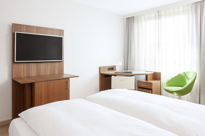 Imagen de la habitación del Hotel Nh Hamburg Altona. Foto 11