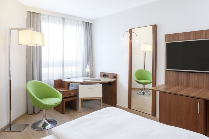 Imagen de la habitación del Hotel Nh Hamburg Altona. Foto 13