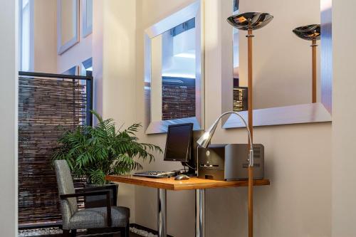 Imagen general del Hotel Nh Hamburg Horner Rennbahn. Foto 9