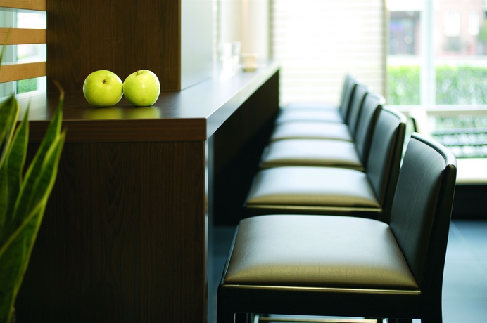 Imagen del bar/restaurante del Hotel Nh Hamburg Mitte. Foto 5