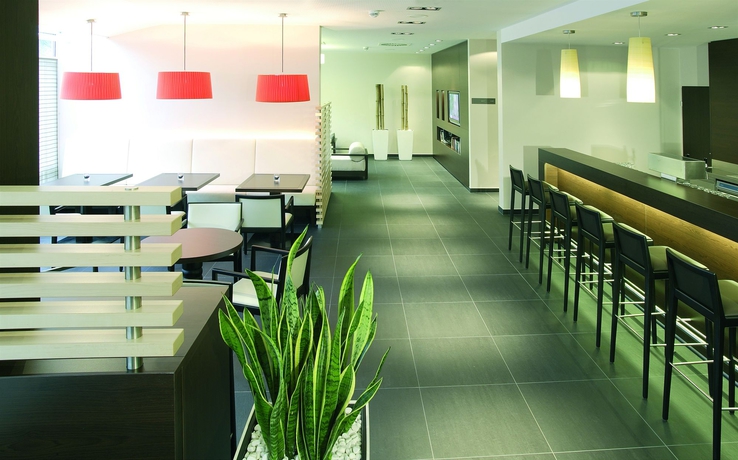 Imagen del bar/restaurante del Hotel Nh Hamburg Mitte. Foto 6