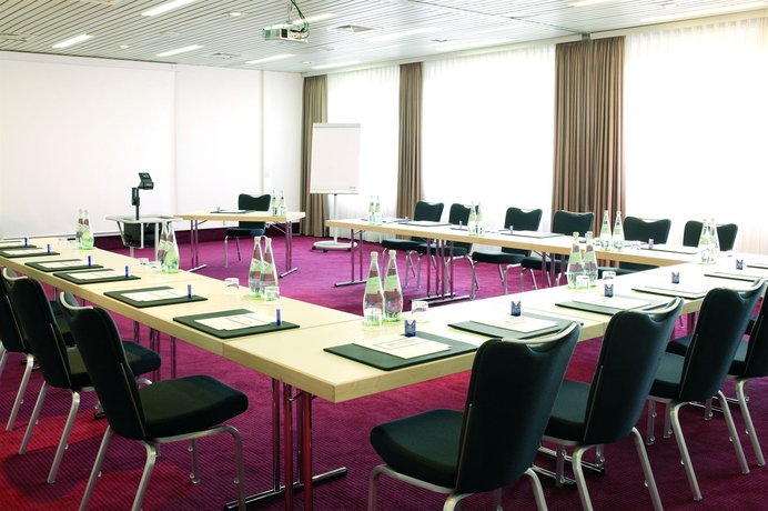 Imagen de los interiores del Hotel Nh Hirschberg Heidelberg. Foto 11